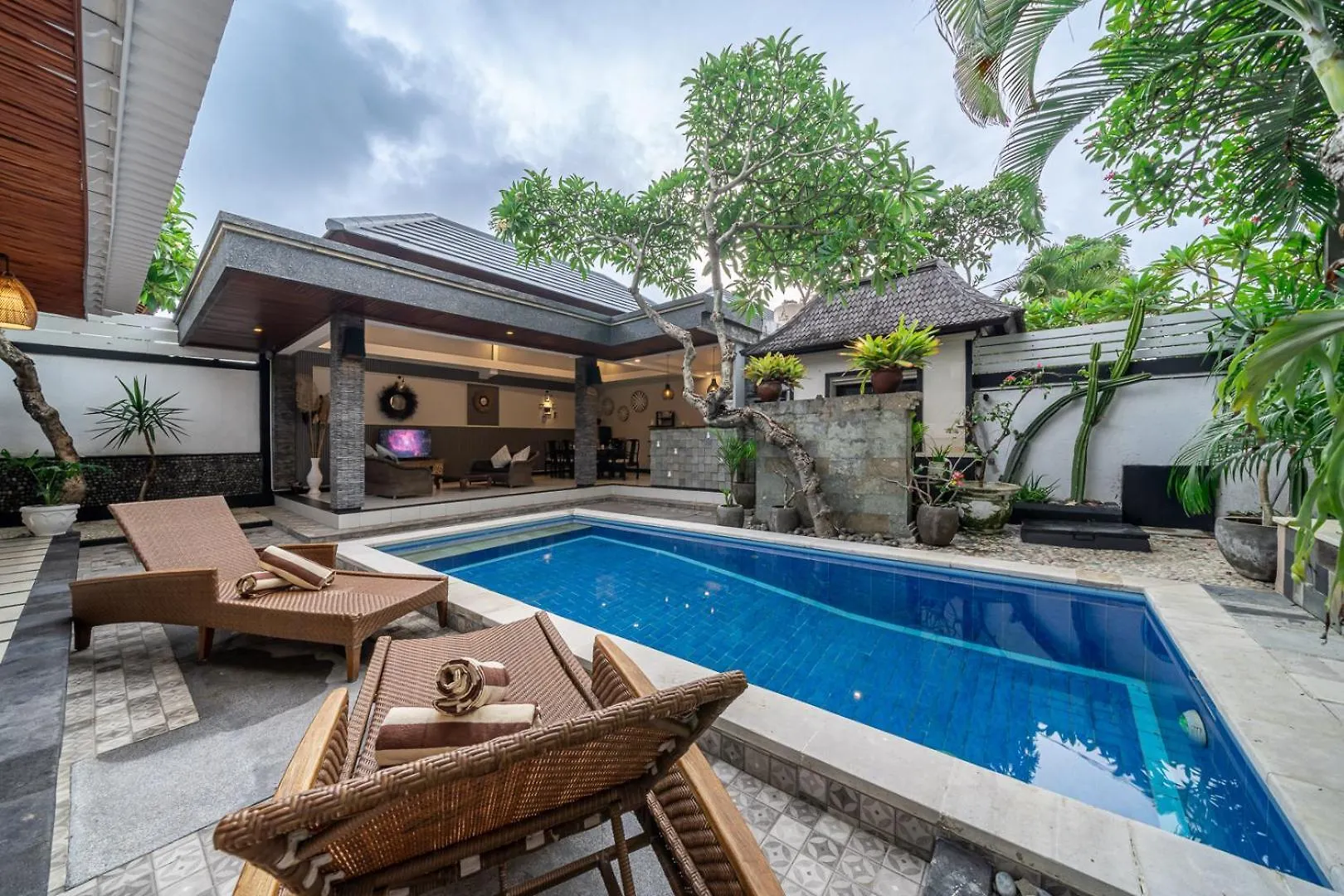 Qlo Villa , Seminyak 0*, Seminyak (Bali)